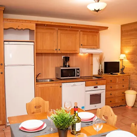 3 Pieces 8 Personnes Avec Parking ; Animaux Admis - Fr-1-504-189 *